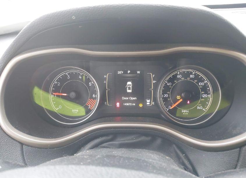 Photo 7 of 2015 Jeep Cherokee SPORT (VIN 1C4PJLAB1FW676718)