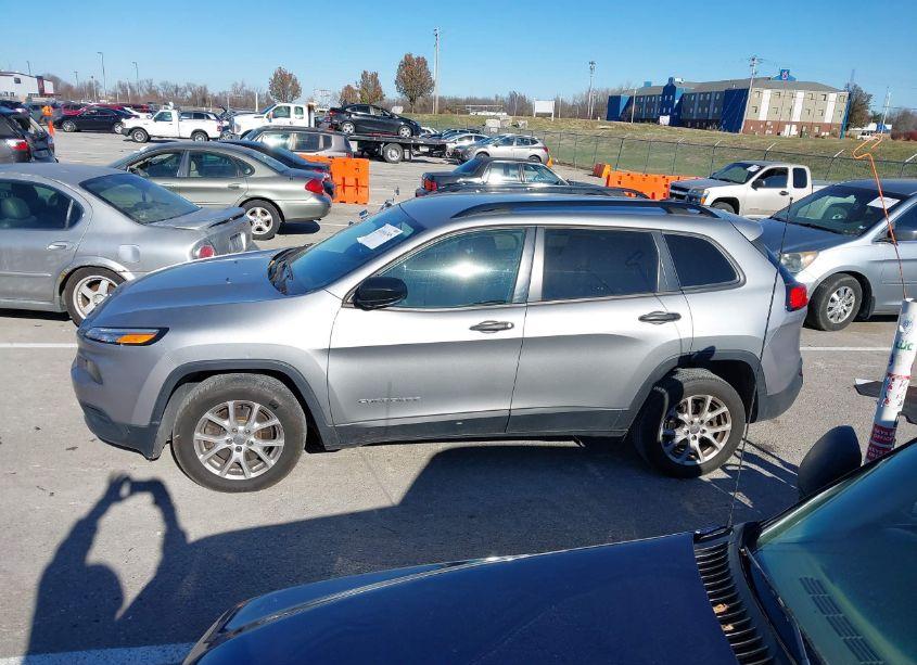 Photo 14 of 2016 Jeep Cherokee SPORT (VIN 1C4PJLAB1GW264896)