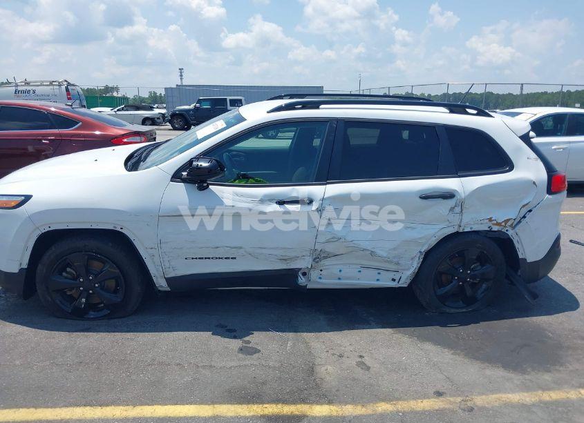Photo 15 of 2016 Jeep Cherokee ALTITUDE (VIN 1C4PJLAB1GW336793)