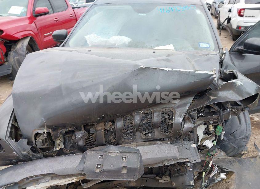 Photo 10 of 2016 Jeep Cherokee ALTITUDE (VIN 1C4PJLAB1GW350578)