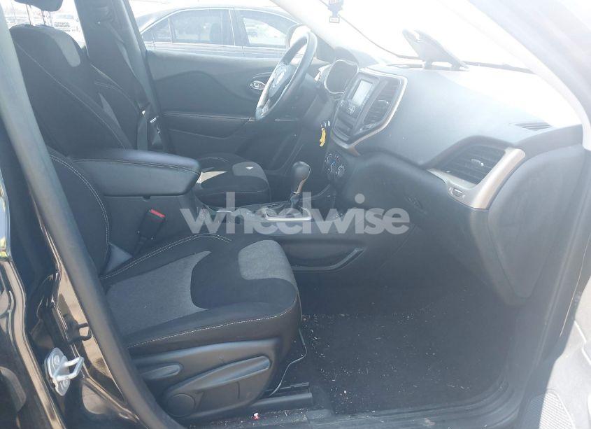 Photo 5 of 2015 Jeep Cherokee SPORT (VIN 1C4PJLAB2FW546981)