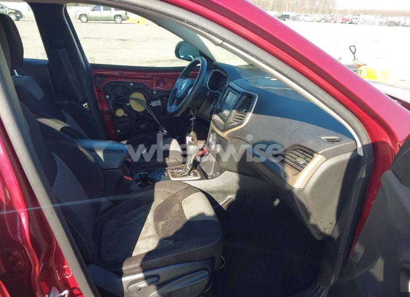 Photo 5 of 2015 Jeep Cherokee SPORT (VIN 1C4PJLAB2FW620884)