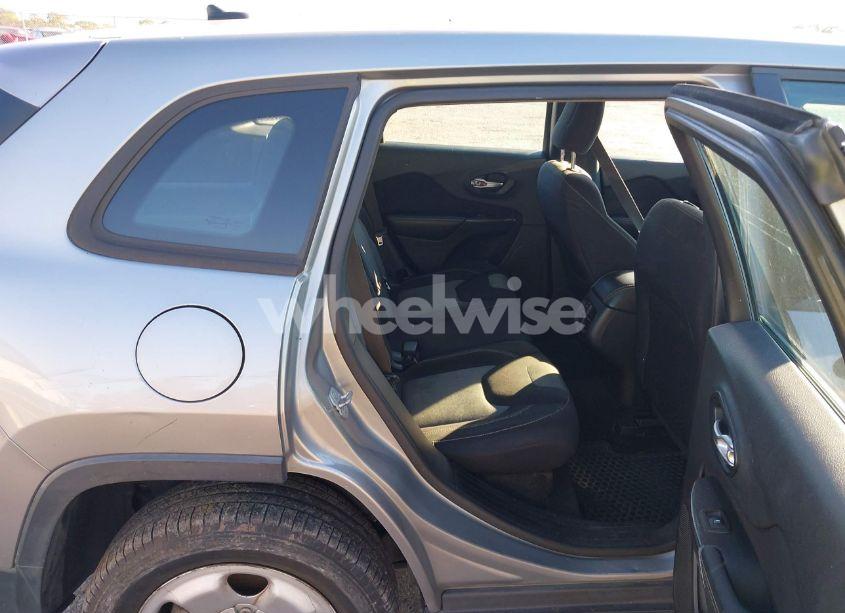 Photo 8 of 2015 Jeep Cherokee SPORT (VIN 1C4PJLAB2FW684620)