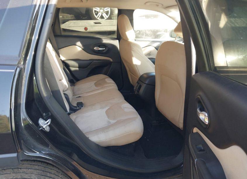 Photo 8 of 2015 Jeep Cherokee SPORT (VIN 1C4PJLAB2FW701044)