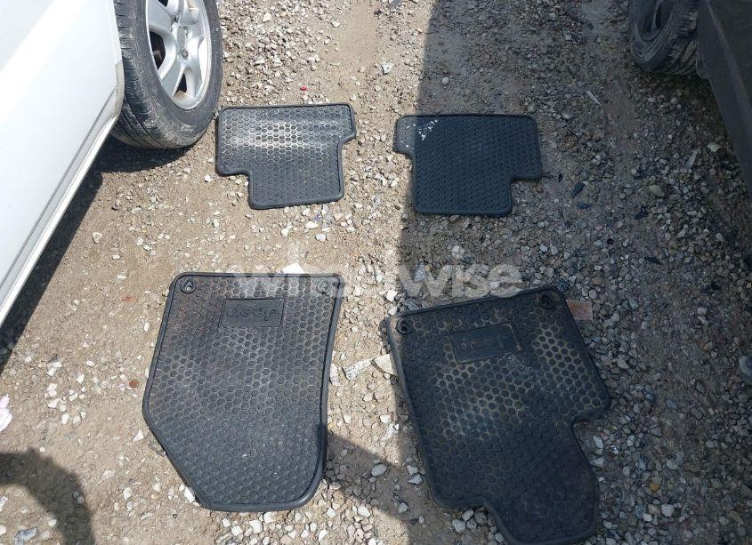 Photo 18 of 2016 Jeep Cherokee ALTITUDE (VIN 1C4PJLAB2GW351500)