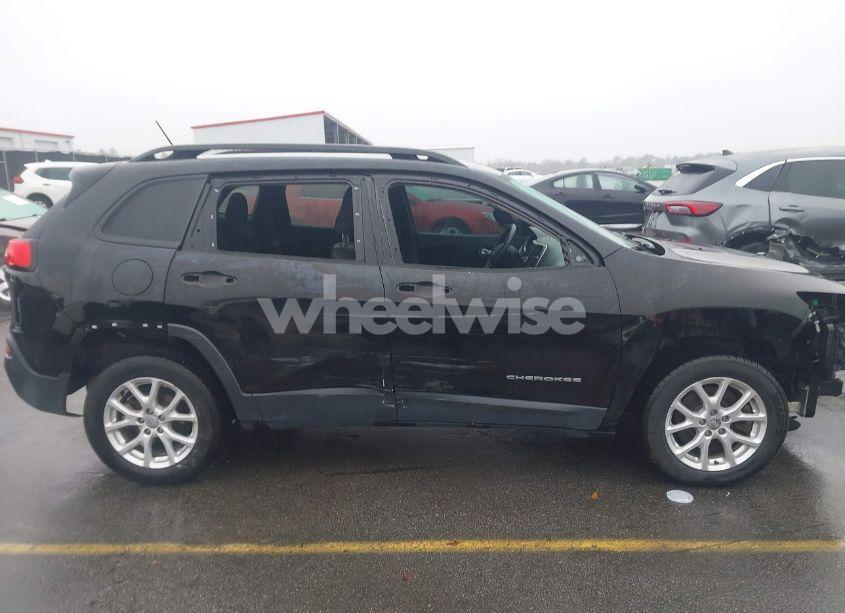 Photo 14 of 2017 Jeep Cherokee SPORT FWD (VIN 1C4PJLAB2HW642872)