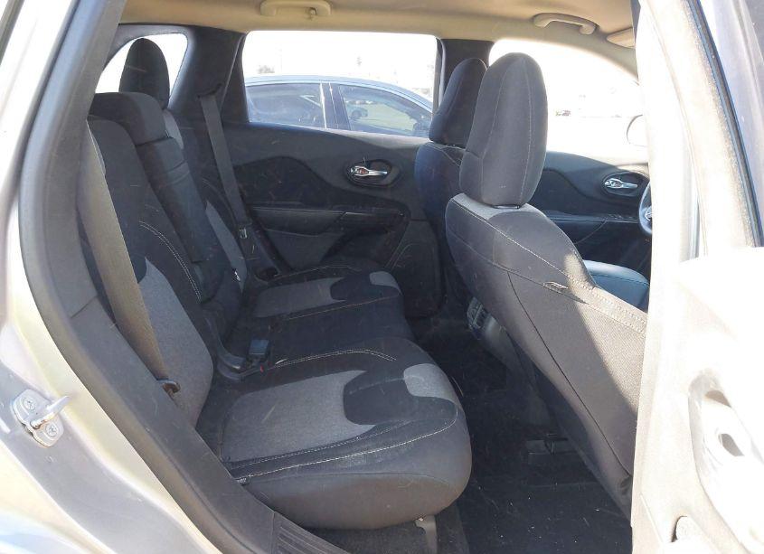 Photo 8 of 2014 Jeep Cherokee SPORT (VIN 1C4PJLAB3EW149620)