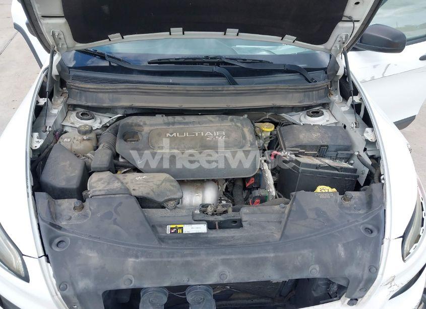 Photo 10 of 2014 Jeep Cherokee SPORT (VIN 1C4PJLAB3EW228379)