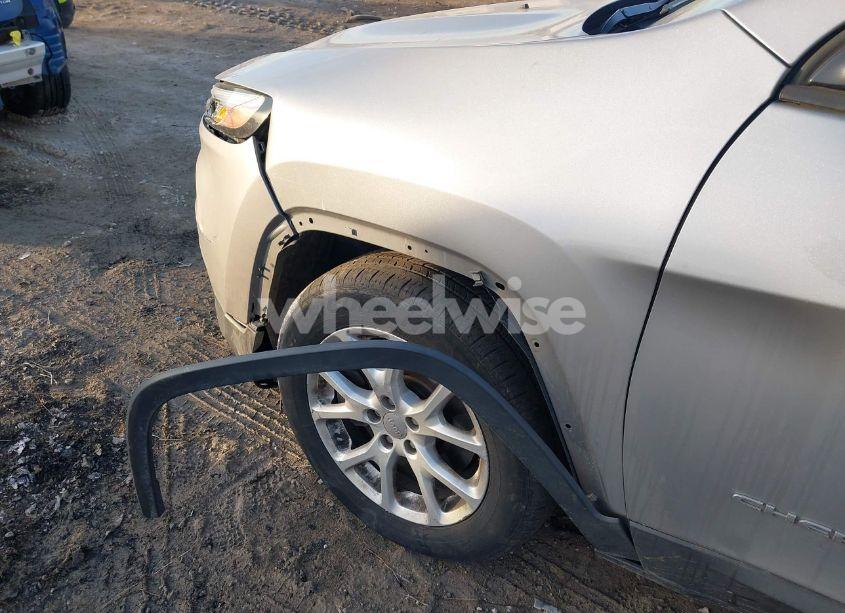 Photo 6 of 2014 Jeep Cherokee SPORT (VIN 1C4PJLAB3EW248826)