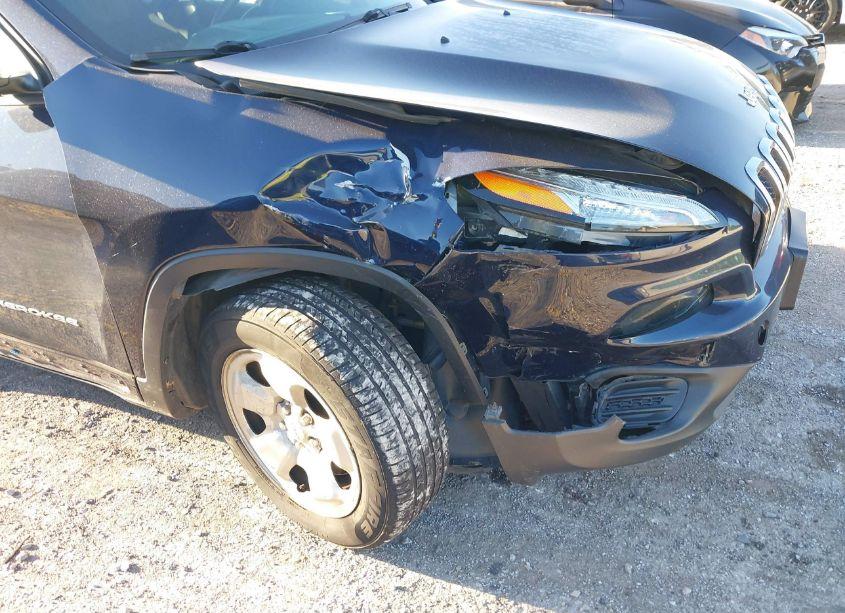 Photo 6 of 2015 Jeep Cherokee SPORT (VIN 1C4PJLAB3FW517022)