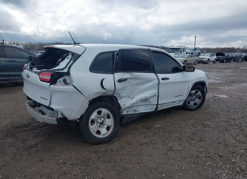 Photo 4 of 2016 Jeep Cherokee SPORT (VIN 1C4PJLAB3GW171622)