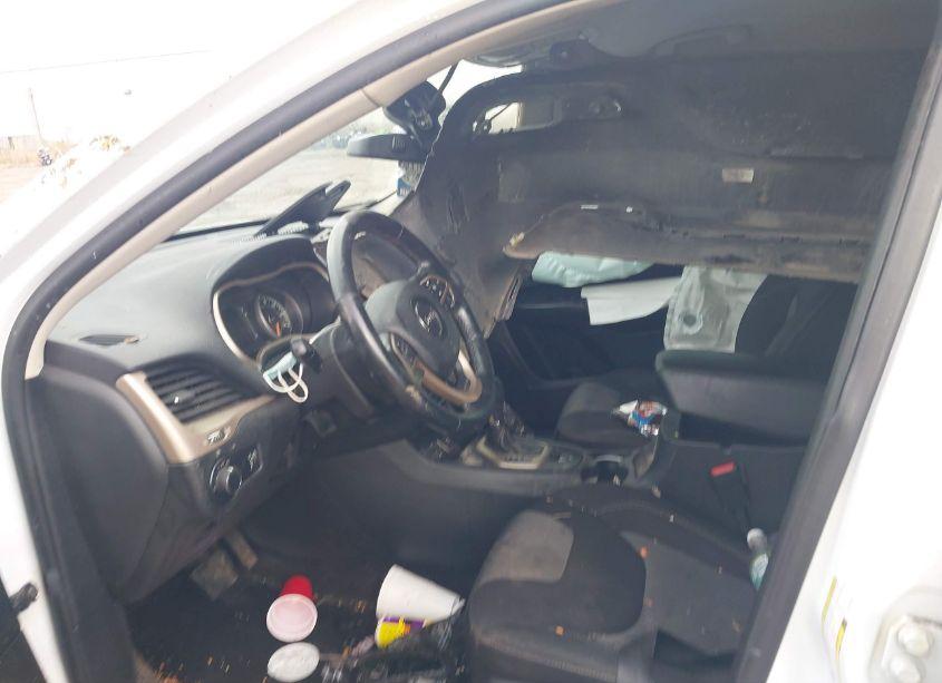 Photo 5 of 2016 Jeep Cherokee SPORT (VIN 1C4PJLAB3GW171622)