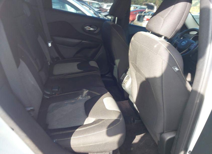 Photo 8 of 2016 Jeep Cherokee SPORT (VIN 1C4PJLAB3GW184306)