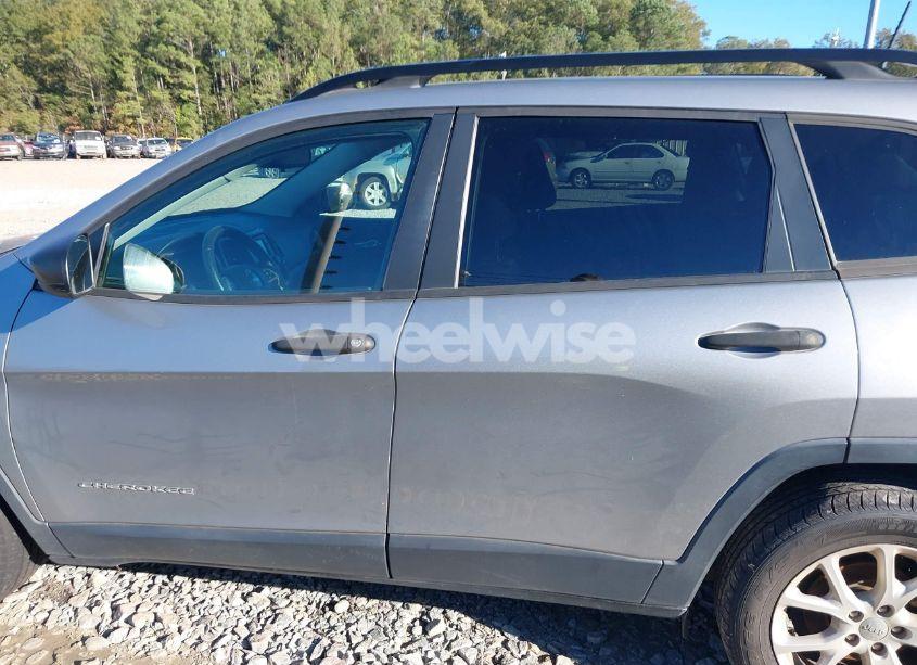 Photo 14 of 2016 Jeep Cherokee SPORT (VIN 1C4PJLAB3GW184516)