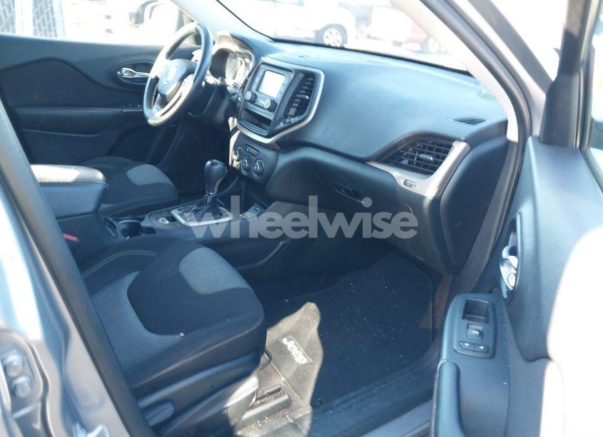 Photo 5 of 2016 Jeep Cherokee SPORT (VIN 1C4PJLAB3GW184516)