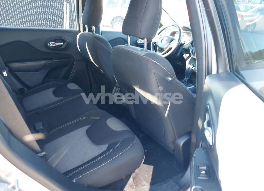 Photo 8 of 2016 Jeep Cherokee SPORT (VIN 1C4PJLAB3GW184516)