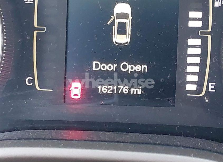 Photo 7 of 2016 Jeep Cherokee ALTITUDE (VIN 1C4PJLAB3GW302581)