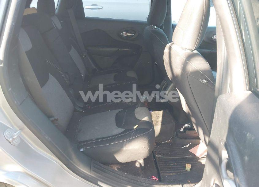 Photo 8 of 2016 Jeep Cherokee ALTITUDE (VIN 1C4PJLAB3GW302581)