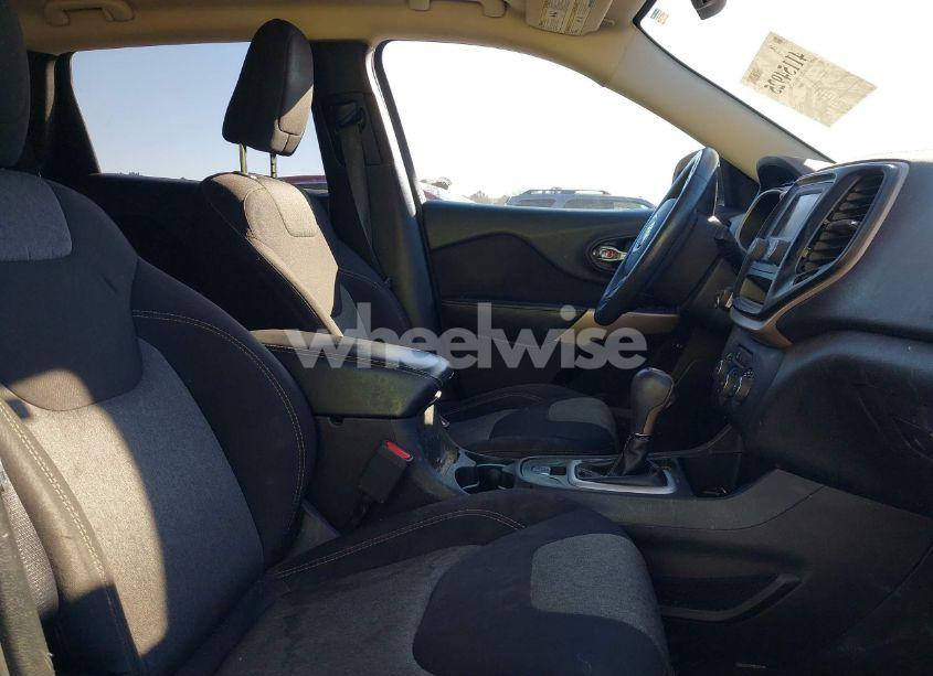 Photo 5 of 2017 Jeep Cherokee SPORT FWD (VIN 1C4PJLAB3HW653413)