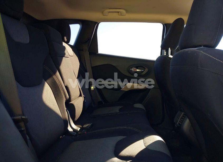 Photo 8 of 2017 Jeep Cherokee SPORT FWD (VIN 1C4PJLAB3HW653413)