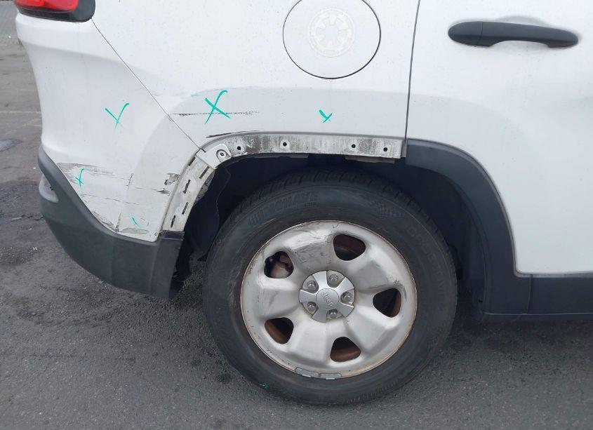 Photo 17 of 2014 Jeep Cherokee SPORT (VIN 1C4PJLAB4EW207489)