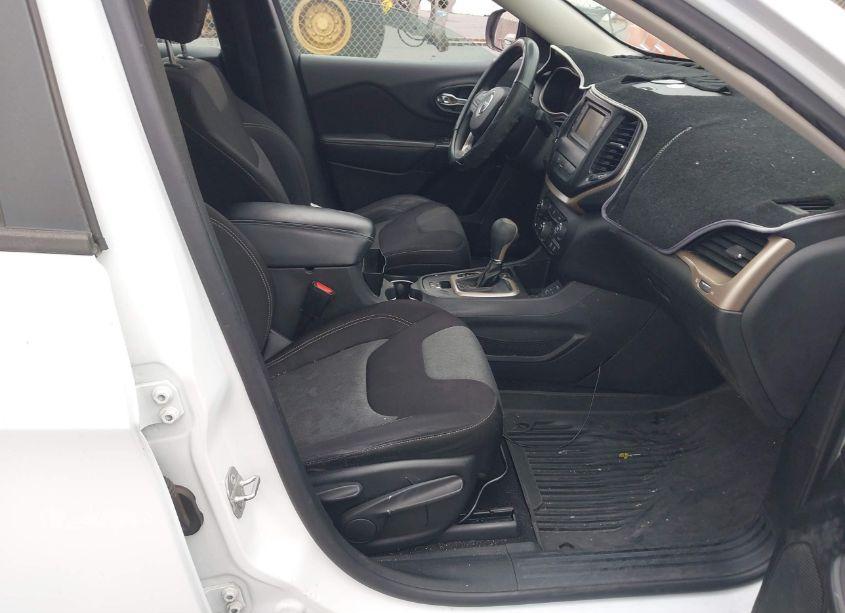 Photo 5 of 2014 Jeep Cherokee SPORT (VIN 1C4PJLAB4EW207489)