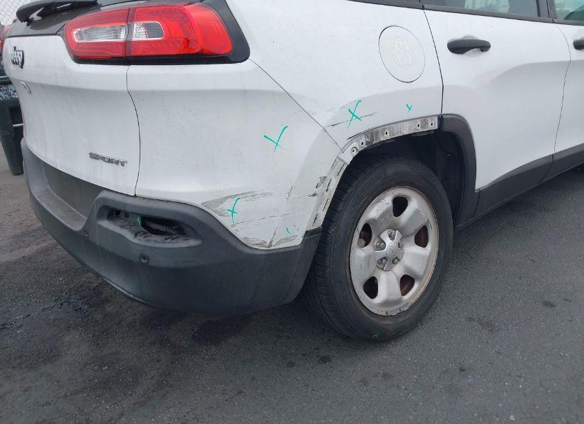 Photo 6 of 2014 Jeep Cherokee SPORT (VIN 1C4PJLAB4EW207489)