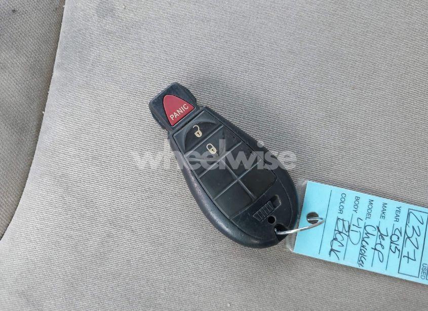 Photo 11 of 2015 Jeep Cherokee SPORT (VIN 1C4PJLAB4FW601978)