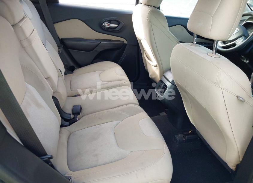 Photo 8 of 2015 Jeep Cherokee SPORT (VIN 1C4PJLAB4FW601978)