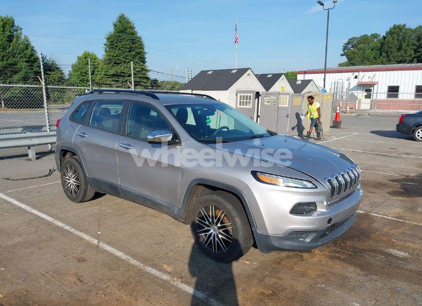 2015 Jeep Cherokee SPORT (VIN 1C4PJLAB4FW616612) main photo