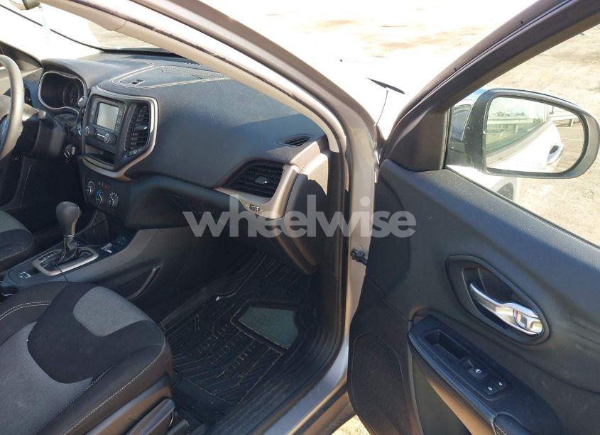 Photo 8 of 2015 Jeep Cherokee SPORT (VIN 1C4PJLAB4FW616612)