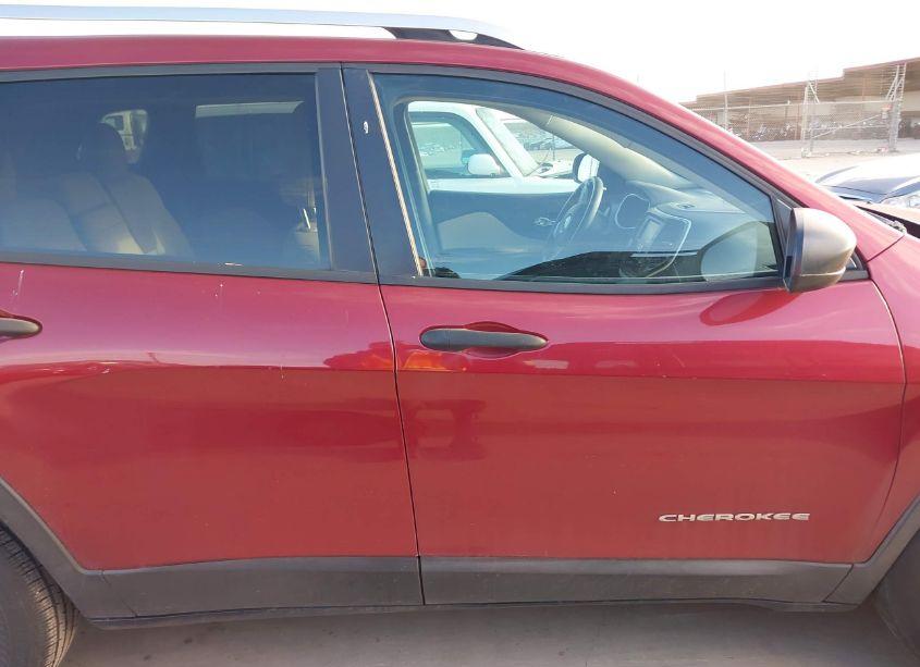 Photo 13 of 2015 Jeep Cherokee SPORT (VIN 1C4PJLAB4FW658049)