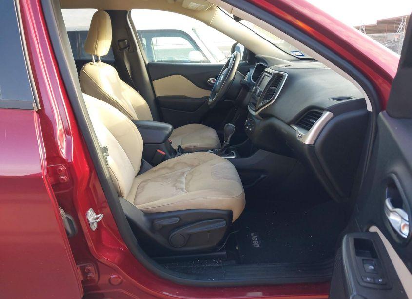 Photo 5 of 2015 Jeep Cherokee SPORT (VIN 1C4PJLAB4FW658049)