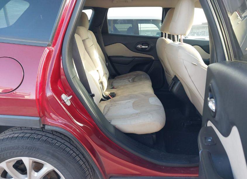 Photo 8 of 2015 Jeep Cherokee SPORT (VIN 1C4PJLAB4FW658049)