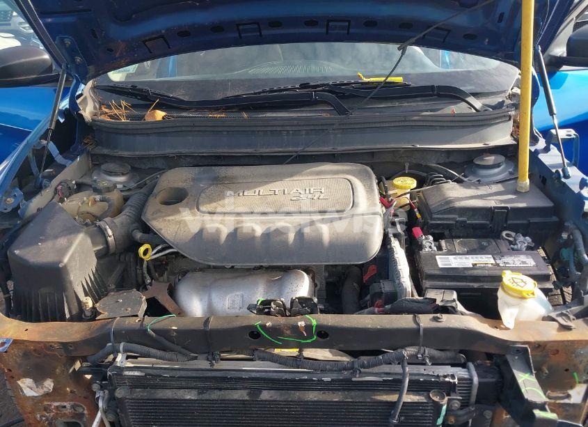 Photo 10 of 2015 Jeep Cherokee SPORT (VIN 1C4PJLAB4FW762251)