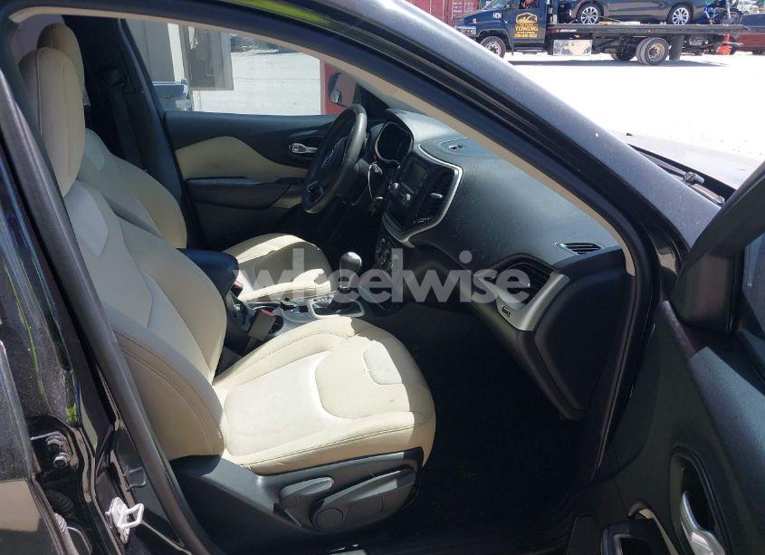 Photo 5 of 2016 Jeep Cherokee SPORT (VIN 1C4PJLAB4GW160774)