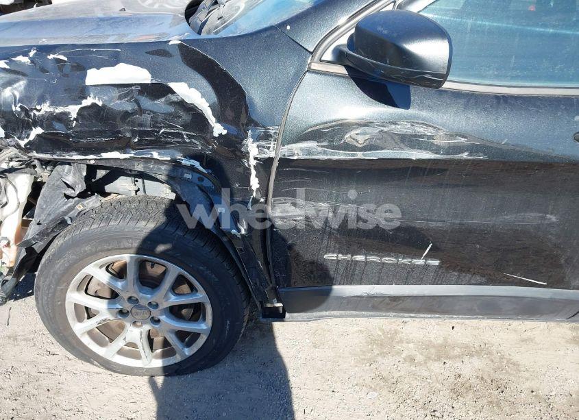 Photo 17 of 2016 Jeep Cherokee SPORT (VIN 1C4PJLAB4GW257103)