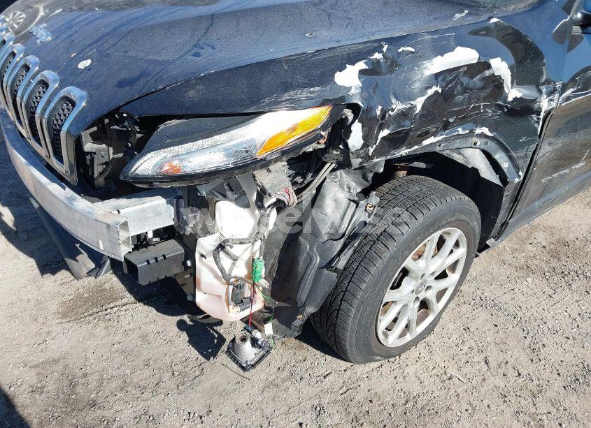 Photo 6 of 2016 Jeep Cherokee SPORT (VIN 1C4PJLAB4GW257103)