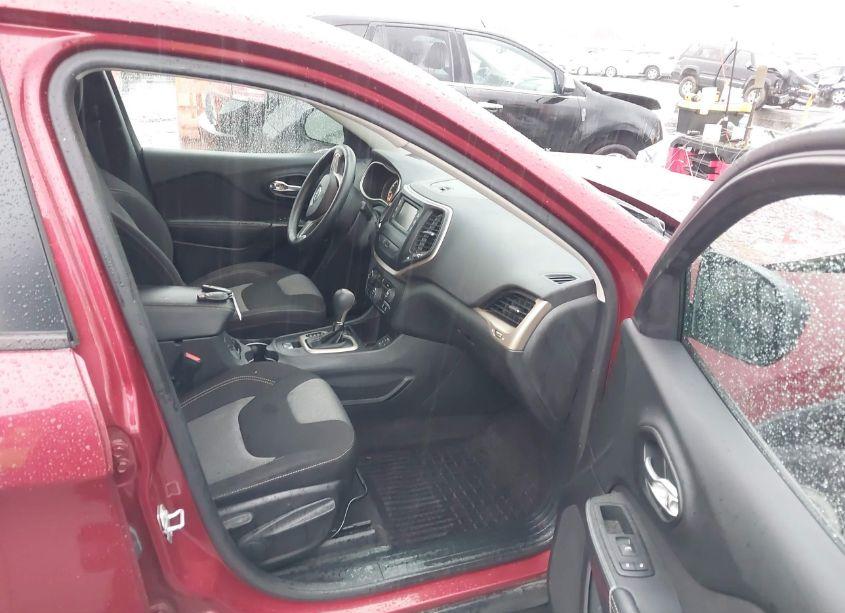 Photo 5 of 2016 Jeep Cherokee SPORT (VIN 1C4PJLAB4GW264214)