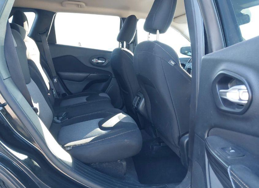 Photo 8 of 2016 Jeep Cherokee ALTITUDE (VIN 1C4PJLAB4GW330602)