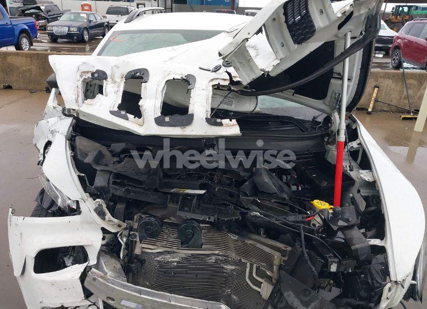 Photo 10 of 2017 Jeep Cherokee ALTITUDE FWD (VIN 1C4PJLAB4HW654649)