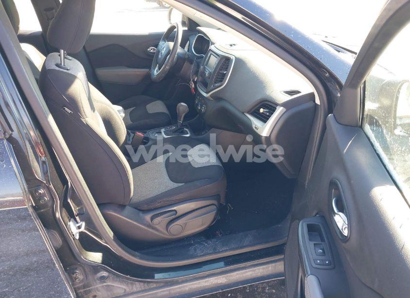 Photo 5 of 2014 Jeep Cherokee SPORT (VIN 1C4PJLAB5EW112858)