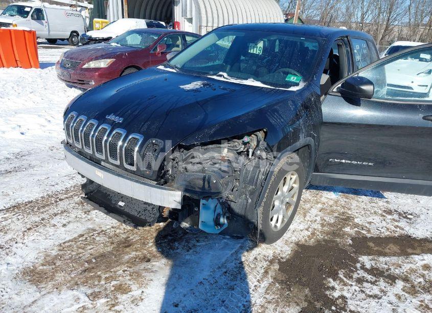 Photo 6 of 2014 Jeep Cherokee SPORT (VIN 1C4PJLAB5EW112858)