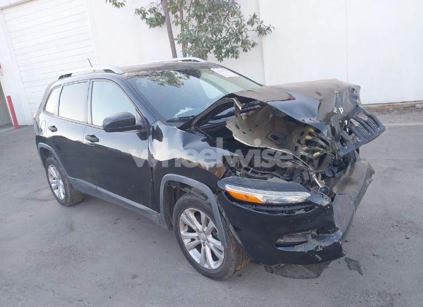 2015 Jeep Cherokee SPORT (VIN 1C4PJLAB5FW684059) main photo