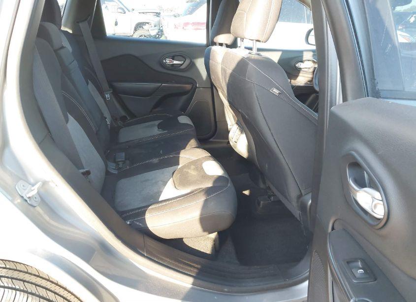 Photo 8 of 2015 Jeep Cherokee SPORT (VIN 1C4PJLAB5FW684241)