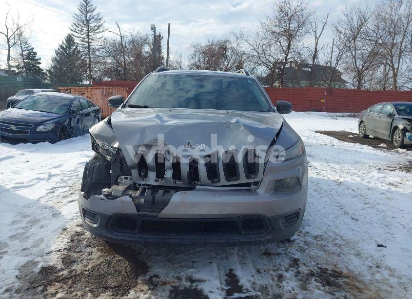 Photo 12 of 2016 Jeep Cherokee SPORT (VIN 1C4PJLAB5GW216804)