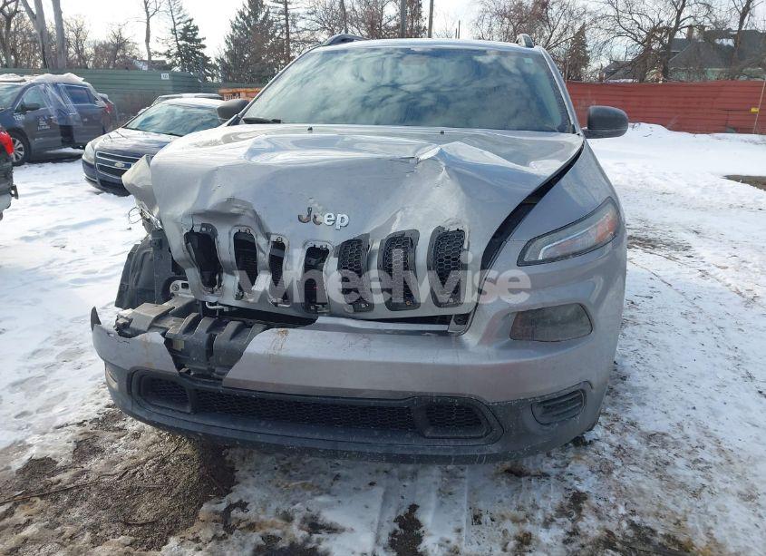 Photo 6 of 2016 Jeep Cherokee SPORT (VIN 1C4PJLAB5GW216804)