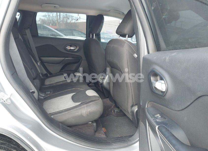 Photo 8 of 2016 Jeep Cherokee SPORT (VIN 1C4PJLAB5GW216804)
