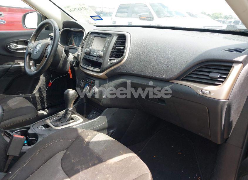 Photo 5 of 2016 Jeep Cherokee SPORT (VIN 1C4PJLAB5GW297349)