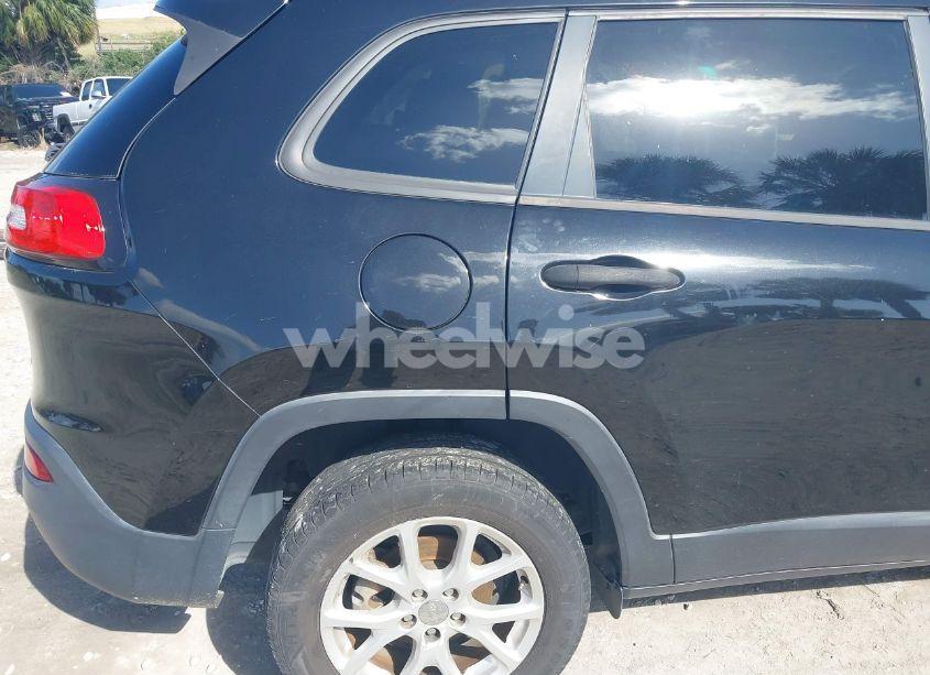 Photo 19 of 2017 Jeep Cherokee SPORT FWD (VIN 1C4PJLAB5HW559579)